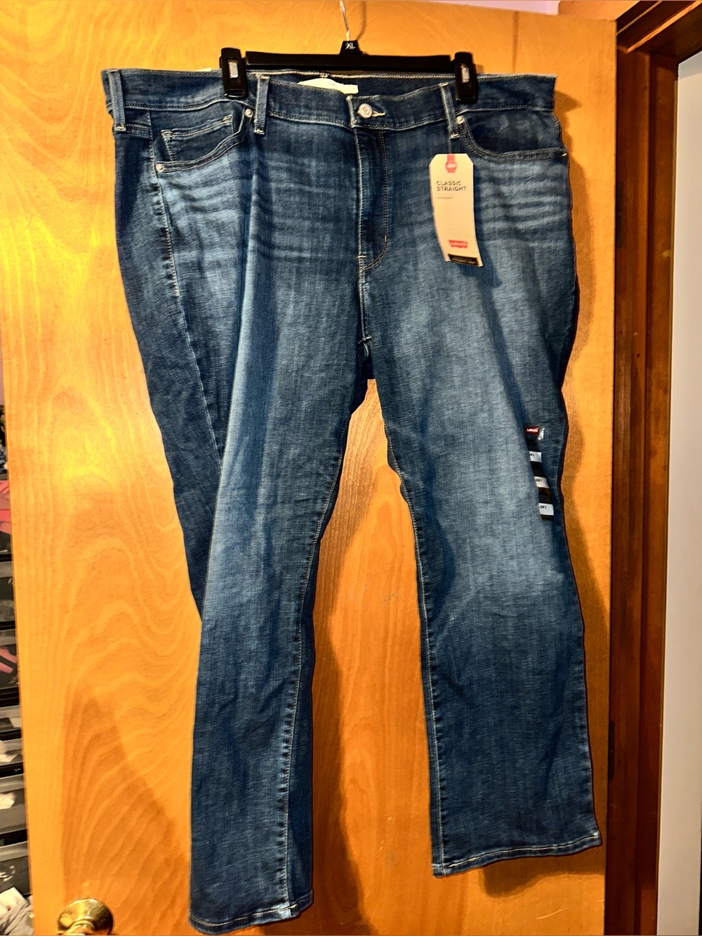 Levi's Women's Classic Straight Jeans